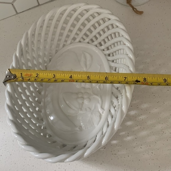 BEAUTIFUL VINTAGE ITALIAN MADE PORCELAIN‎ BASKET SIGNED - Picture 6 of 11